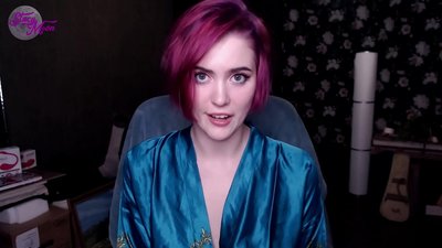 Umyalelo wokugxuma ovela entombazaneni yaseRussia ngesiNgisi