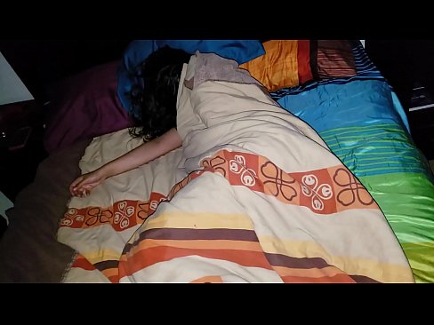 ❤️ UStepson ethethisa usingamama wakhe osemncane lapho elele. ☑  ku-zu.com-porn-mz.ru